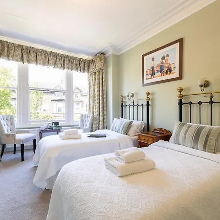 Wynnstay House 4* Harrogate