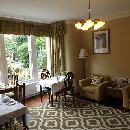 Wynnstay House 4* Harrogate